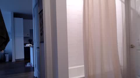 Lily Monroe online show from 2, 11, 2025