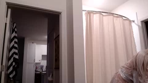 Lily Monroe online show from 2, 3, 2026