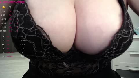 Snapshot of lina____ chatting on 7, 1, 2025 Lina online show from 7, 1, 2025