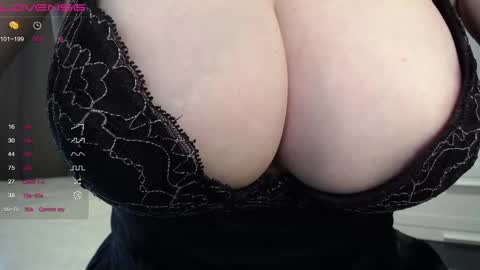 Snapshot of lina____ chatting on 9, 3, 2025 Lina online show from 9, 3, 2025