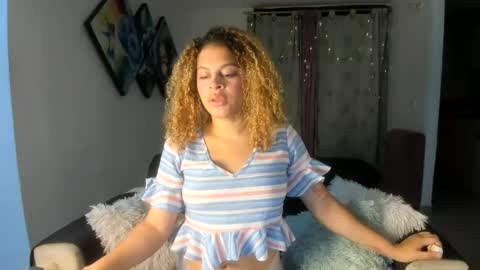 Snapshot of lina_andr chatting on 9, 7, 2026 lina_andr online show from 9, 7, 2026