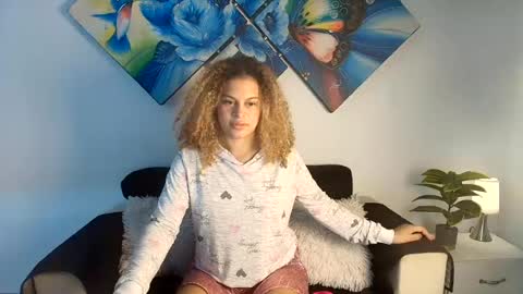 Snapshot of lina_andr chatting on 10, 7, 2026 lina_andr online show from 10, 7, 2026