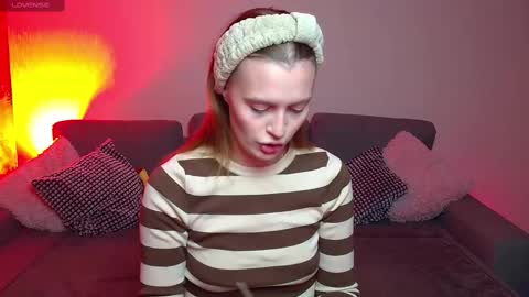 Snapshot of lina_bush chatting on 13, 12, 2024 lina_bush online show from 13, 12, 2024
