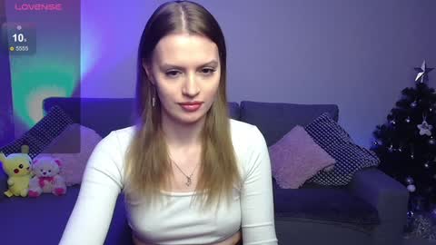Snapshot of lina_bush chatting on 5, 1, 2025 lina_bush online show from 5, 1, 2025