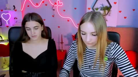 Snapshot of lina_fox12 chatting on 2, 4, 2026 lina_fox12 online show from 2, 4, 2026