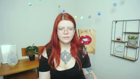 Snapshot of lina_ri chatting on 18, 4, 2026 lina_ri online show from 18, 4, 2026