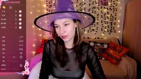 Lina online show from 28, 10, 2025