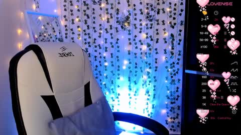 Lina online show from 9, 4, 2026