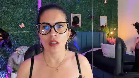 Lina  online show from 8, 1, 2026