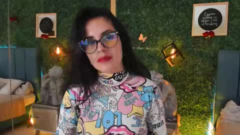 Snapshot of linagh chatting on 4, 3, 2026 Lina online show from 4, 3, 2026