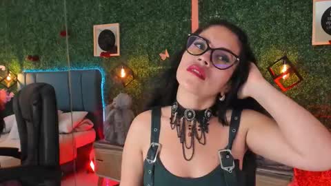 Snapshot of linagh chatting on 6, 3, 2026 Lina online show from 6, 3, 2026