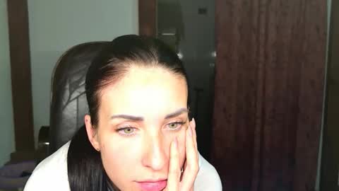 LinaLivee online show from 27, 11, 2025