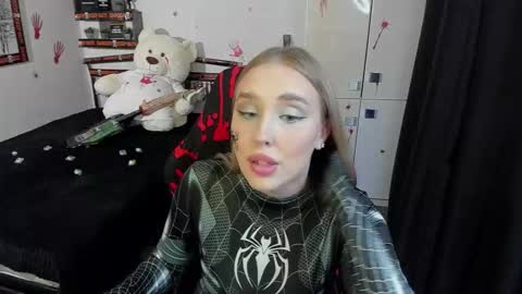 Lina online show from 30, 10, 2025