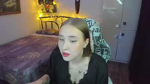 Snapshot of linatruly chatting on 25, 6, 2026 Lina online show from 25, 6, 2026