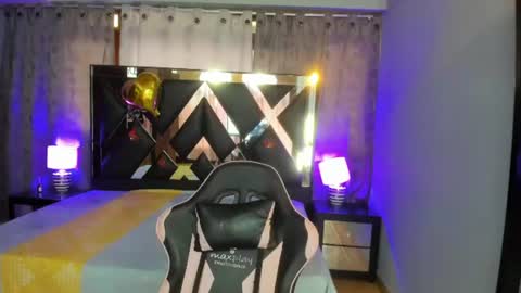 Snapshot of linda4petite chatting on 11, 7, 2026 Linda online show from 11, 7, 2026