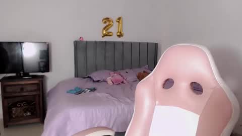 Snapshot of linda_brown_1 chatting on 22, 5, 2026 linda brown online show from 22, 5, 2026