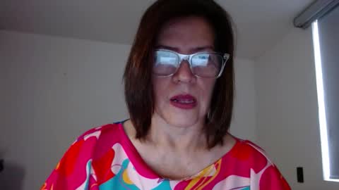 Snapshot of linda_hanna1977 chatting on 14, 11, 2025 Linda Hanna online show from 14, 11, 2025