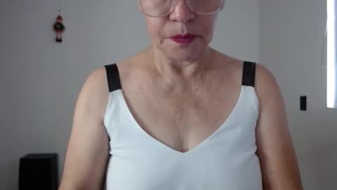 Snapshot of linda_hanna1977 chatting on 18, 12, 2025 Linda Hanna online show from 18, 12, 2025