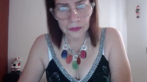 Snapshot of linda_hanna1977 chatting on 10, 1, 2026 Linda Hanna online show from 10, 1, 2026