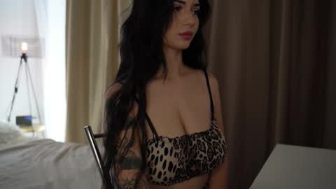 Call me Linda online show from 6, 10, 2025