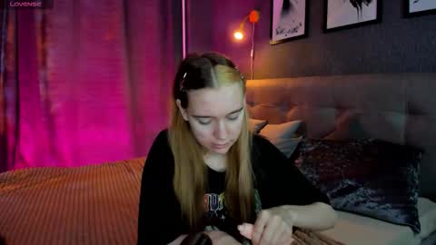 Snapshot of linda_zimmermann chatting on 21, 9, 2025 linda_zimmermann online show from 21, 9, 2025