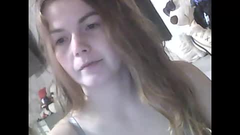 Snapshot of lindaahskys chatting on 20, 10, 2025 LindaAhSkys online show from 20, 10, 2025