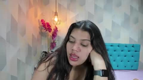 Snapshot of lindabreexlove chatting on 4, 6, 2026 online show from 4, 6, 2026
