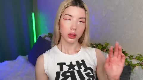 Snapshot of lindathackerr chatting on 15, 5, 2026 Linda online show from 15, 5, 2026