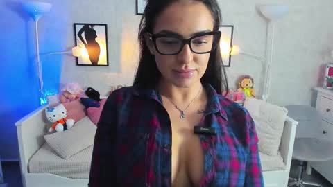 Alexandra online show from 3, 10, 2025