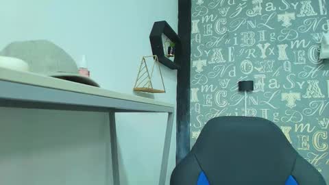 Snapshot of lindsey8 chatting on 21, 12, 2025 Lindsey online show from 21, 12, 2025