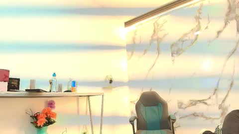 Snapshot of lindsey8 chatting on 4, 2, 2026 Lindsey online show from 4, 2, 2026