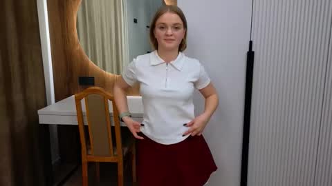 Snapshot of lindseybristow chatting on 12, 11, 2025 Kris online show from 12, 11, 2025