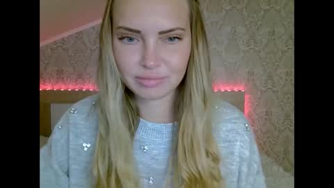 Snapshot of lindsisecret chatting on 6, 1, 2025 Anna online show from 6, 1, 2025