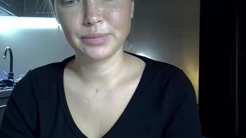 Snapshot of lindsisecret chatting on 10, 2, 2026 Anna online show from 10, 2, 2026