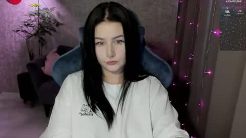 Lina online show from 1, 8, 2026