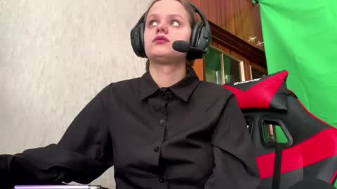 Snapshot of linettehnatow chatting on 11, 2, 2026 Eva online show from 11, 2, 2026