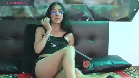 ling ling24 online show from 11, 1, 2025