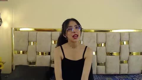 ling ling24 online show from 11, 2, 2025