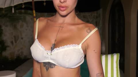 Snapshot of linkinsweeet chatting on 4, 3, 2026 Alice online show from 4, 3, 2026