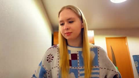 Snapshot of linncrisafi chatting on 7, 2, 2026 Rose online show from 7, 2, 2026