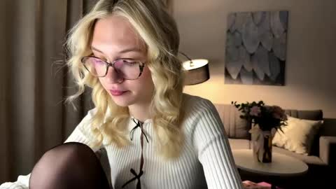 Snapshot of linneabercier chatting on 29, 4, 2026 Emma online show from 29, 4, 2026
