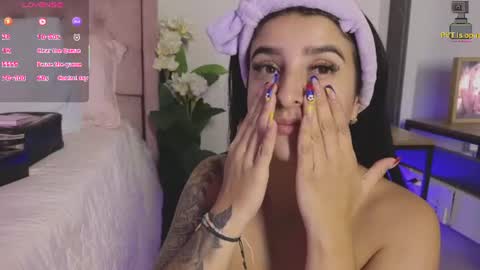 Snapshot of linoshka_1 chatting on 4, 7, 2026 Luciana online show from 4, 7, 2026