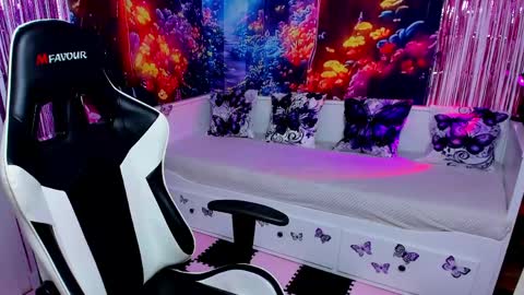 Snapshot of linphea chatting on 16, 5, 2026 Tina online show from 16, 5, 2026