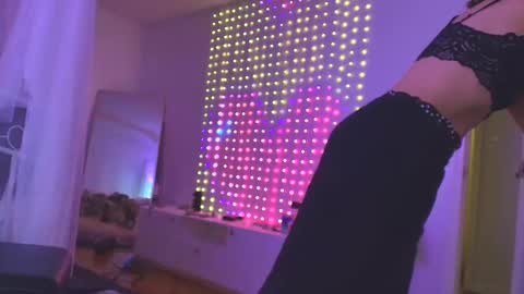 linuxgirlsudosu online show from 11, 11, 2025