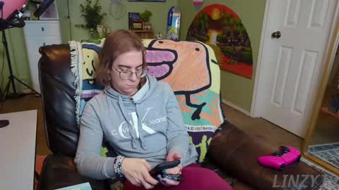 Snapshot of linzy19 chatting on 12, 2, 2025 Linzy19 online show from 12, 2, 2025