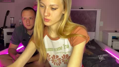 Daisy and Ratibor online show from 8, 4, 2026