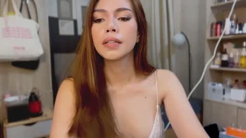 Snapshot of lioraeofophirxx chatting on 4, 3, 2026 Liora of Ophir online show from 4, 3, 2026