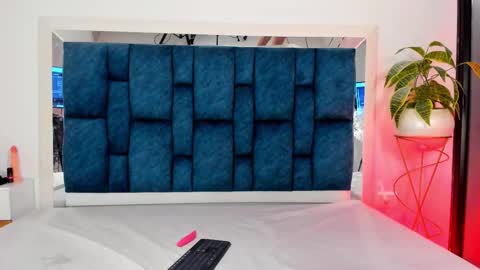 Liorah wolf online show from 11, 3, 2026