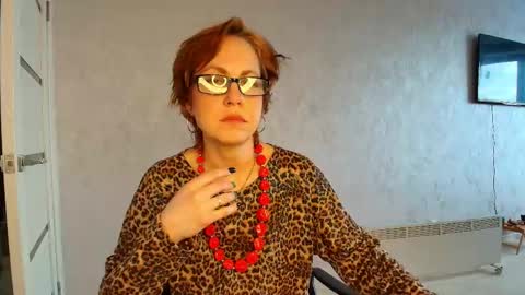 Liora Weiss online show from 21, 4, 2026
