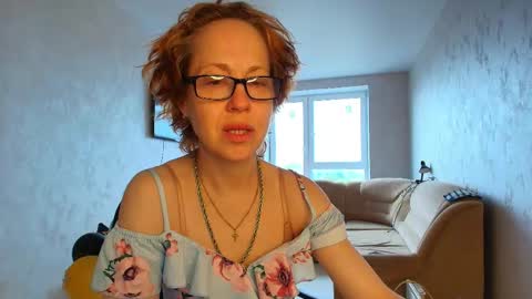 Liora Weiss online show from 15, 5, 2026